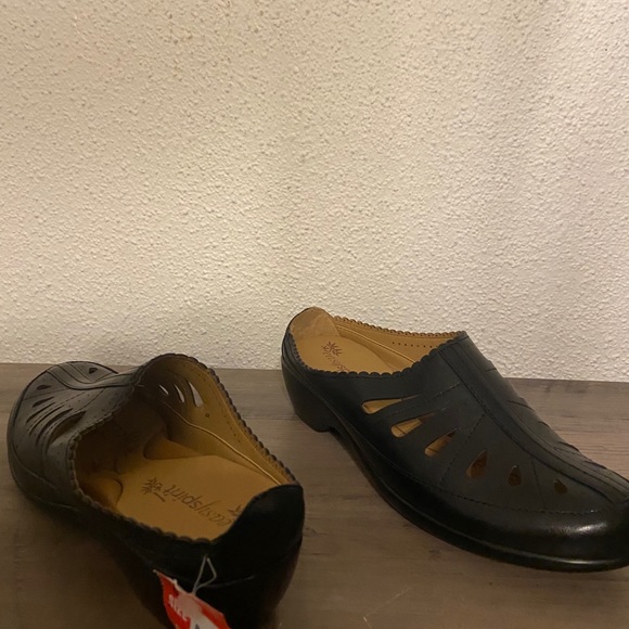 Easy Spirit black suede black leather cutout shoes - Picture 4 of 8